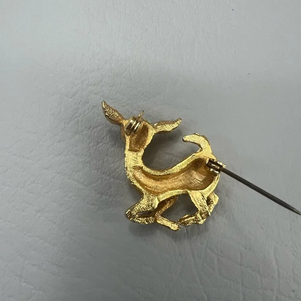 N/A elegant gold